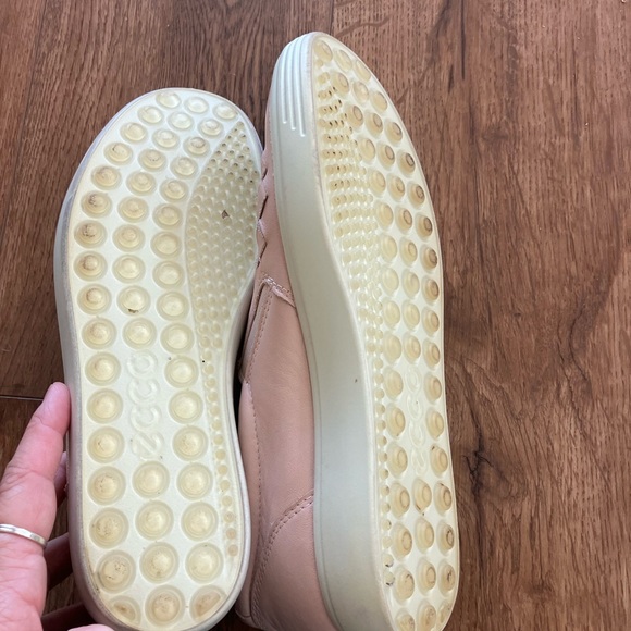 Ecco Women's flesh/ PinkWoven Leather Slip-On Loafers - Picture 10 of 11